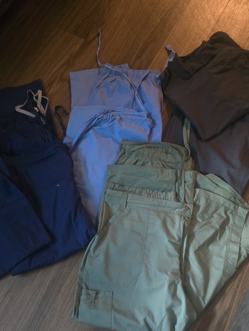 8 Pants And 2 Tops Men's Scrub Lot